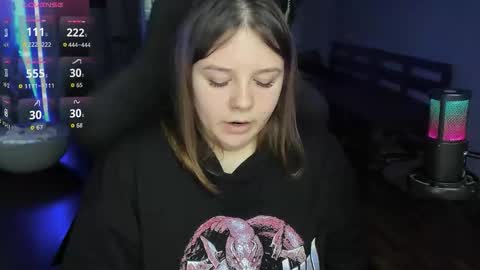 Snapshot of x_nirvana_x chatting on 11.12.25 LOVE NERDS ONLY online show from 11.12.25