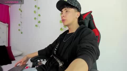 xaanderGrey online show from 12.13.25