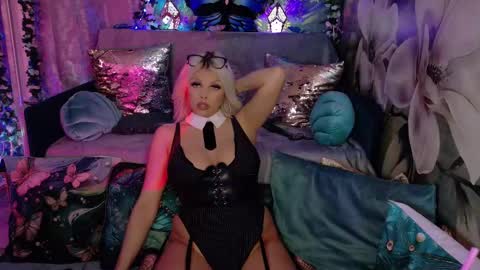 sooo hey im Sperm Mystik from Fuckistan i want you full my all holes bcs i have penis fever online show from 02.13.25