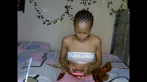 Snapshot of xalia_caramel chatting on 05.12.26 Alexa online show from 05.12.26