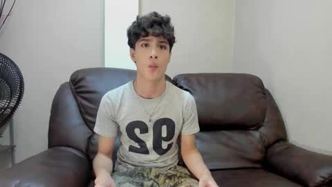 Snapshot of xam_collen chatting on 10.27.25 xam_collen online show from 10.27.25