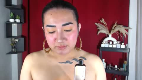 Nira   NOT INTO CHEAP GUYS  online show from 09.30.25