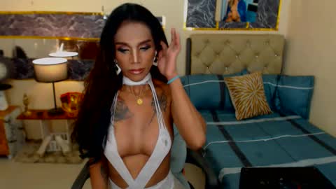 THALIA MOUNT online show from 01.11.25