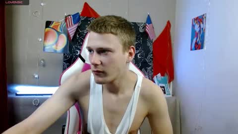 Snapshot of xavier_night81 chatting on 11.14.25 xavier_night81 online show from 11.14.25