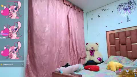Snapshot of xayunrin chatting on 06.27.26 xayu online show from 06.27.26