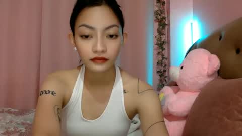 Sachi Cy online show from 01.28.25