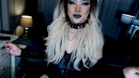 Zhavia online show from 11.01.25