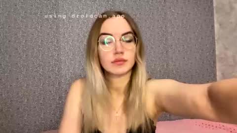 Helen online show from 12.22.25