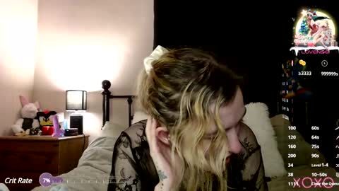 Snapshot of xelliee_rosex chatting on 12.28.24 EllieeRose online show from 12.28.24