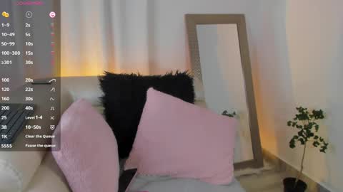 Snapshot of xena_bush chatting on 04.22.26 xena_bush online show from 04.22.26
