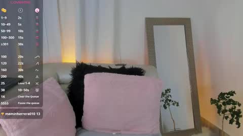 Snapshot of xena_bush chatting on 05.17.26 xena_bush online show from 05.17.26