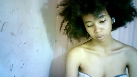 xenna610827 online show from 02.17.25