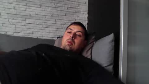 xfikusx44 online show from 11.04.25