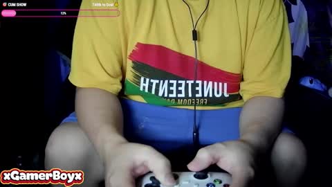 Snapshot of xgamerboyx chatting on 10.20.25 xgamerboyx online show from 10.20.25