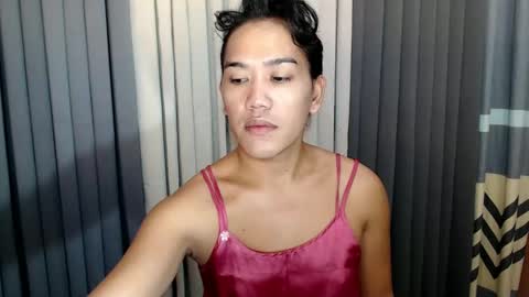 GWEN THOMPSON .......   online show from 02.02.25