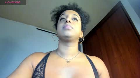 Snapshot of xia1_angelts chatting on 02.05.26 Xia Angel online show from 02.05.26