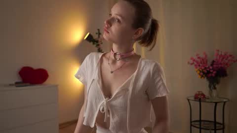 Luna and Lina online show from 11.13.25