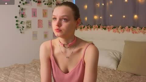 Luna and Lina online show from 11.20.25