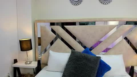 Snapshot of ximena_vasquez8 chatting on 02.22.26 Xime online show from 02.22.26