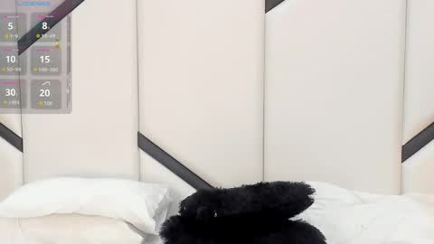 Snapshot of ximenacosta chatting on 05.28.26 ximenacosta online show from 05.28.26