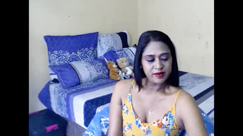 Snapshot of xindianillusion44 chatting on 11.11.25 Miss Ria online show from 11.11.25