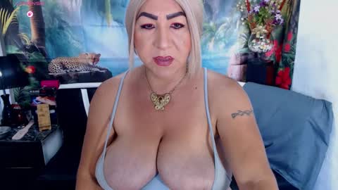 XIOMY   give LIKE on my page online show from 10.04.25