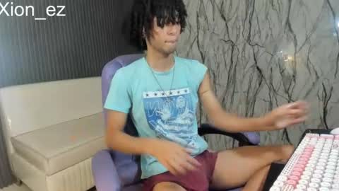 Snapshot of xion_ez chatting on 06.14.26 xion_ez online show from 06.14.26