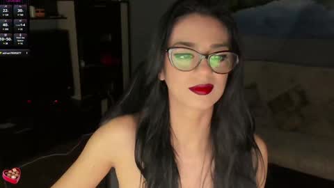 Lara online show from 01.18.25