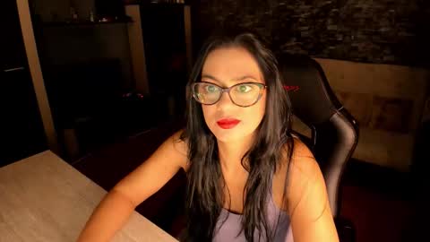 Lara online show from 09.10.25