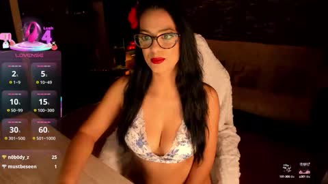 Lara online show from 09.22.25