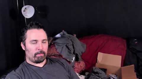 Snapshot of xmetalstudx chatting on 12.01.25 MetalstudMaster online show from 12.01.25