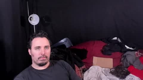 Snapshot of xmetalstudx chatting on 12.15.25 MetalstudMaster online show from 12.15.25