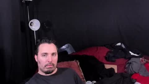 Snapshot of xmetalstudx chatting on 12.16.25 MetalstudMaster online show from 12.16.25