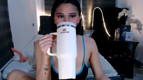 Snapshot of xmissalison chatting on 10.05.25 xmissalison online show from 10.05.25