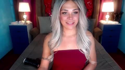 Snapshot of xnaughty_haileyx chatting on 02.19.25 Hailey online show from 02.19.25