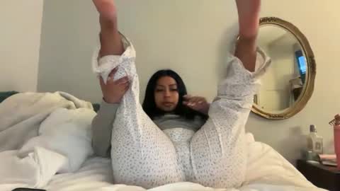 Snapshot of xndylv chatting on 10.15.25 xndylv online show from 10.15.25