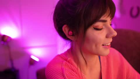 Snapshot of xobondaixo chatting on 12.17.24 Bella Bondai online show from 12.17.24