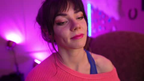 Snapshot of xobondaixo chatting on 12.17.24 Bella Bondai online show from 12.17.24