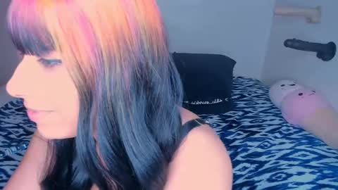 Rae  online show from 12.20.24