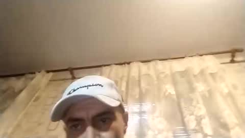 Snapshot of xploid1982 chatting on 11.06.25 xploid1982 online show from 11.06.25