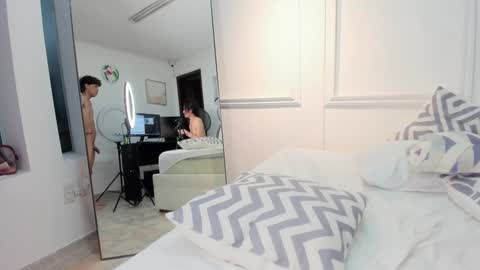 Snapshot of xrystal_and_danne chatting on 02.02.25 Xrystal and Danne online show from 02.02.25