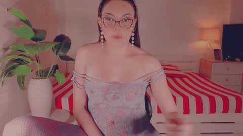 Snapshot of xseductivemichellex chatting on 02.26.25 Michelle online show from 02.26.25