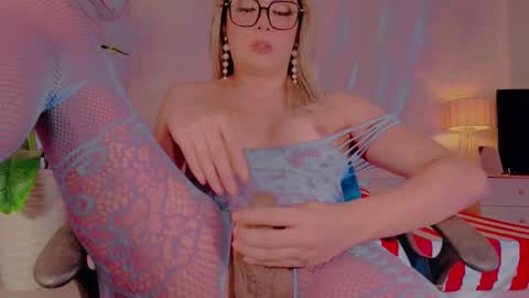 Snapshot of xseductivemichellex chatting on 03.03.25 Michelle online show from 03.03.25