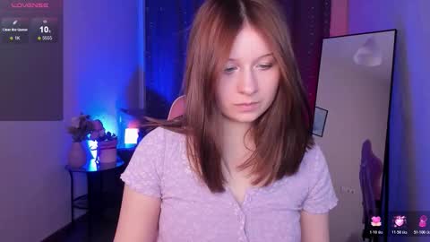 Snapshot of xshybabyflorax chatting on 02.27.26 Enny baby online show from 02.27.26