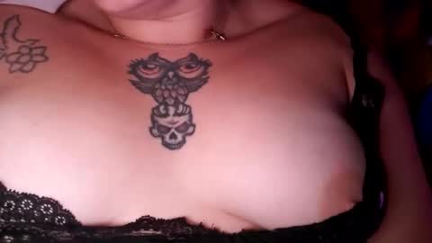 Snapshot of xsweetxgirl27x chatting on 10.11.25 xsweetxgirl27x online show from 10.11.25