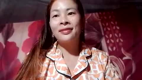 Snapshot of xuxulove00 chatting on 09.22.25 xuxulove00 online show from 09.22.25