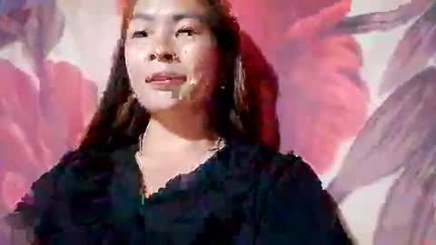 Snapshot of xuxulove00 chatting on 10.07.25 xuxulove00 online show from 10.07.25