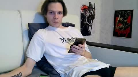 xWannalove online show from 11.28.25