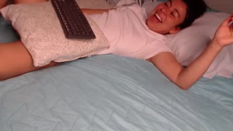 Gabriela and Camila online show from 03.01.25