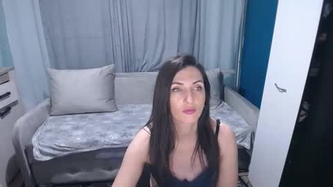 Snapshot of xxamazingeyes chatting on 01.31.26 deea online show from 01.31.26